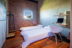 Stunning beach house with sea views