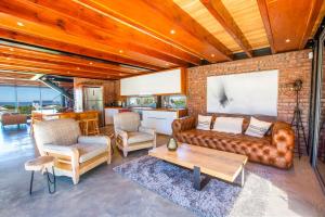 Stunning beach house with sea views