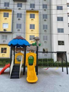 Spatial towers condominium