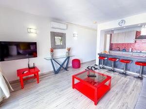 Gigantes Cliff House