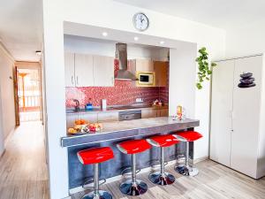 Gigantes Cliff House