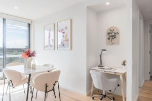 Spacious n Sunny 2BR in Canberra CBD w 2 Parkings