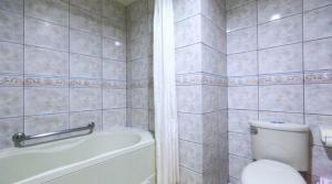 Phòng 4 người (Quadruple Room)