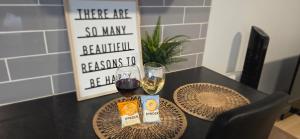 Reardon Apartment Warwick - Sleeps 5 - Parking & Wifi