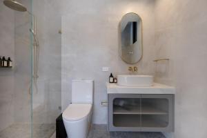 Nomadic 2 bedroom Apt in Burwood near everything