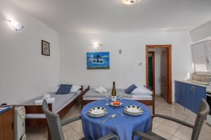 Peaceful Retreat Apartments with Terrace