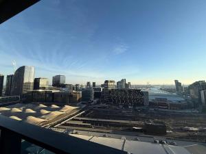 2-Bedroom Waterview Apartment in CBD