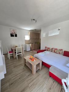Apartmani Lucija Sutomore