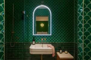 Ultra Lux Barbie Dream Escape CBD Harbourside View