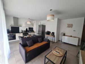 Linstant Léman - T2 3 étoiles à 5min de Thonon et Evian avec terrasse et jardin à 100m du lac