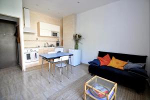 Nice 30 M2 2pers With Terrace in hypercenter