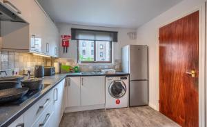 Sharon Apartments Back Hilton