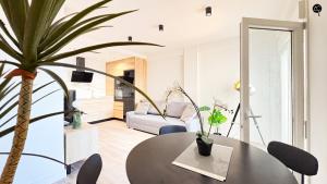 En la Orilla del Mar Grupo AC Gestion