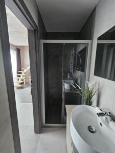 Mėlyna banga kotedžas Monciškėse