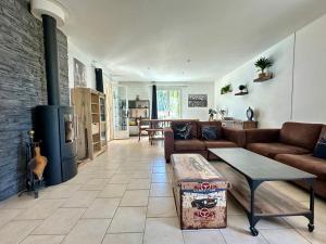 Villas Villa FURGY - Climatisation et parking : photos des chambres