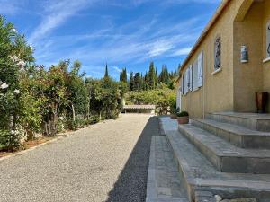 Villas Villa FURGY - Climatisation et parking : photos des chambres