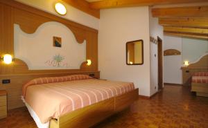 Triple Room with Mountain View