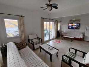 Bodrum Bosphorus Beachfront Villa for 9 people