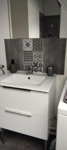 Appartements Le Tertre - Quartier cathedrale - Parking prive inclus : photos des chambres