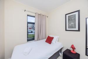 Delightful 2BD Townhouse in Woodstock