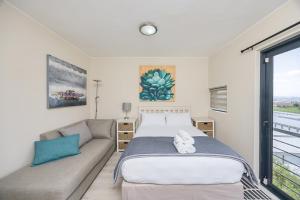 Delightful 2BD Townhouse in Woodstock