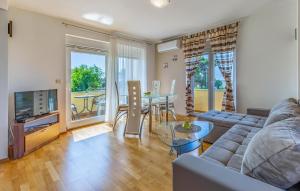 Lovely Apartment In Medulin With Wifi