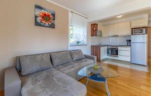 Lovely Apartment In Medulin With Wifi