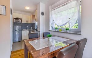 1 Bedroom Awesome Apartment In Medulin 