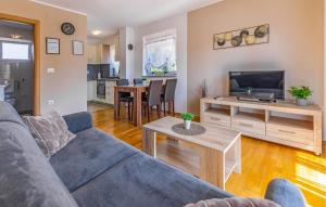 1 Bedroom Awesome Apartment In Medulin 