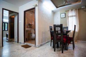 Service Apartment near Ruby Hospital