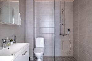 Arena Location, 5th Floor Modern Flat