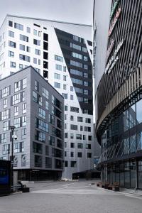 Arena Location, 5th Floor Modern Flat