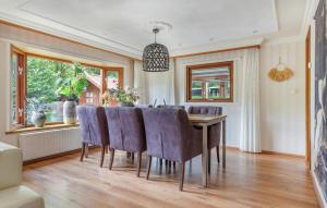 3 Bedroom Awesome Home In Erm