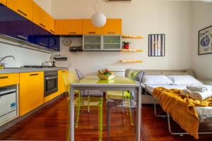 Central Station 5 min - Double bed Caiazzo 4 guests Wifi