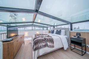 Levi Sky Iglo 6A by Aavalevi