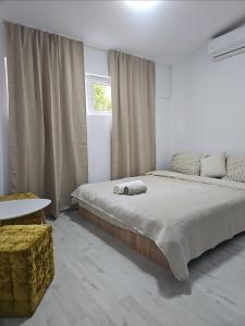 Apartament duplex pentru 3-4-5 persoane, Free parking, Self checkin, zona linistita