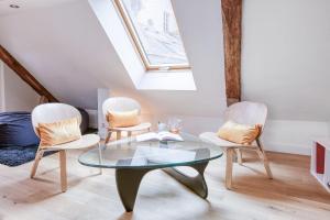Appartements La-Haut - Wifi - Centre-ville : photos des chambres