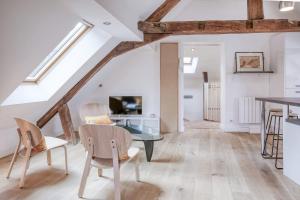 Appartements La-Haut - Wifi - Centre-ville : photos des chambres