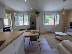 Appartements Stylish Stay at Mountain s Edge : photos des chambres