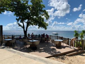 180 degree ocean view apartment