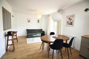 Appartements Charmant 2 pieces, calme, renove, balcon : Appartement 1 Chambre avec Balcon