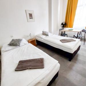 Friends on the Road D4 Prague