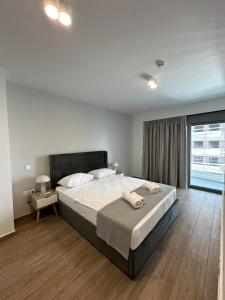 Niarchos Elegant Maisonette