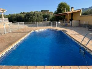 Aldora Rural Casa con piscina