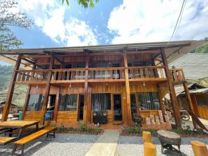 Hoa Núi 2 Homestay Tà Xùa