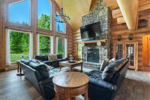 Fiddler Lake Resort - Moose 46