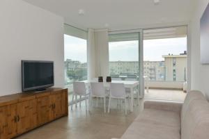 Attico 6 posti letto Zona Piazza Aurora 280m dal mare