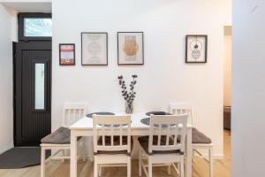 CS14 Silver Apartment