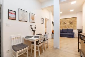 CS14 Silver Apartment