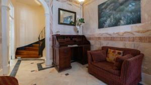 Garden Mansion in Historic Center by LovelyStay